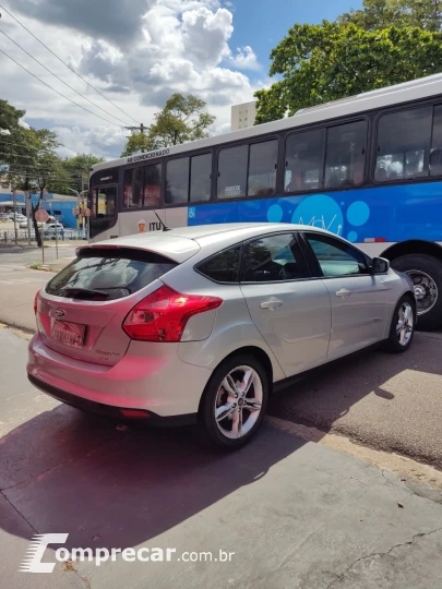 Focus Sedan 2.0 16V 4P FC FLEX AUTOMÁTICO