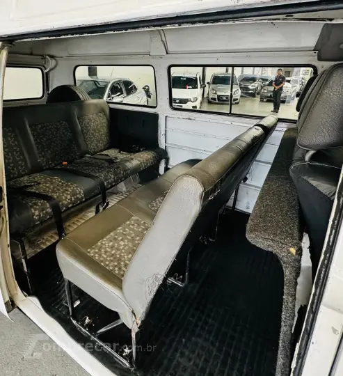 KOMBI 1.6 MI STD Lotação 8V