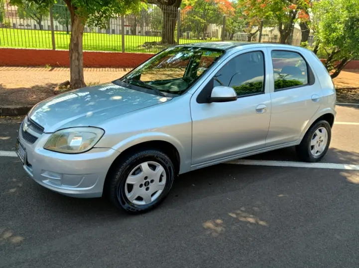 CELTA 1.0 MPFI LT 8V