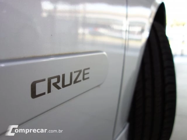 CRUZE HATCH - 1.8 LT SPORT6 16V 4P AUTOMÁTICO