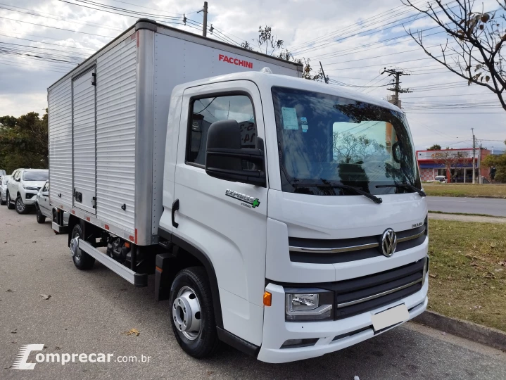 Volkswagen Delivery Express+ 3.0 Prime + Baú (Caminhonete)