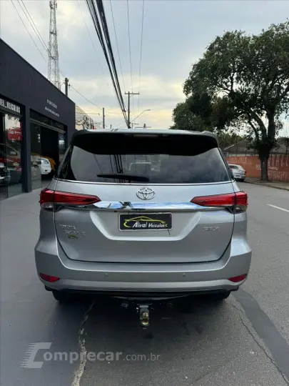 HILUX SW4 2.8 SRX 4X4 7 Lugares 16V Turbo Intercooler