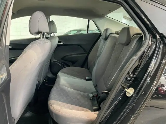 HB20S - 1.6 COMFORT PLUS 16V 4P AUTOMÁTICO