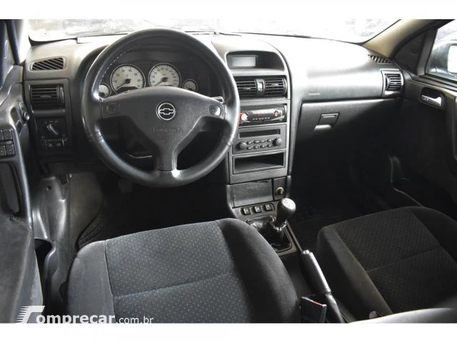 ASTRA HATCH - 2.0 MPFI ADVANTAGE 8V 4P MANUAL