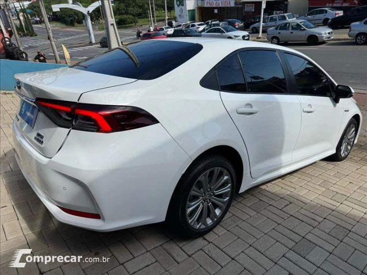 COROLLA 1.8 VVT-I Hybrid Altis