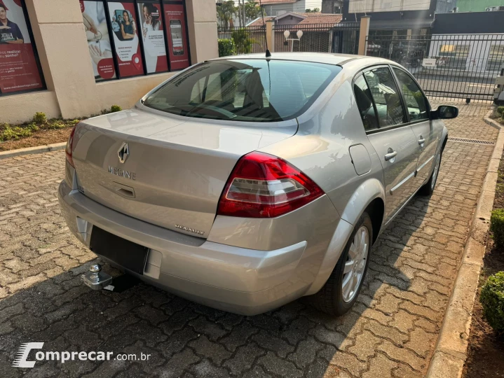 MÉGANE 1.6 Extreme Sedan 16V