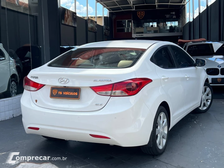 ELANTRA 1.8 GLS 16V GASOLINA 4P AUTOMÁTICO