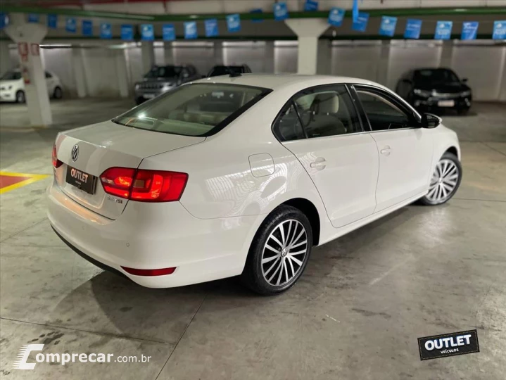 JETTA 2.0 TSI HIGHLINE 200CV GASOLINA 4P TIPTRONIC