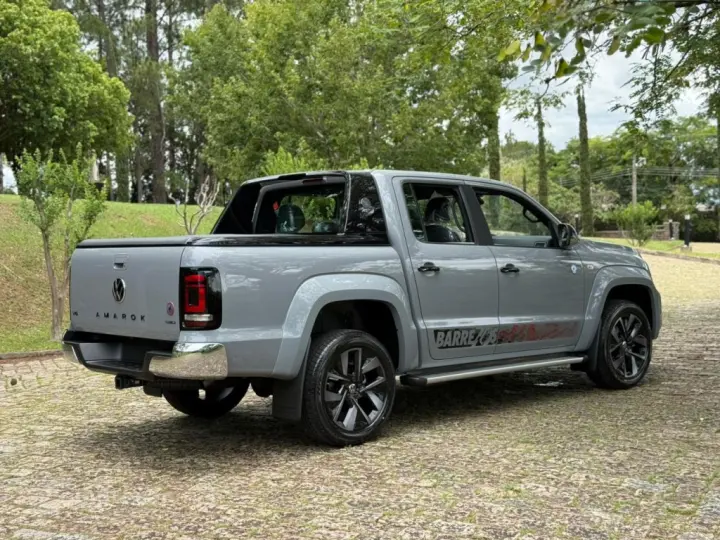 AMAROK 3.0 V6 TDI DIESEL BARRETOS 70 ANOS CD 4MOTION AUTOMÁT