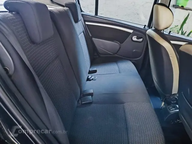 SANDERO - 1.6 STEPWAY 16V 4P MANUAL