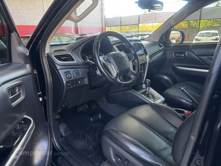 L 200 Triton 2.4 16V SPORT HPE 4X4 CABINE DUPLA TURBO DIESEL