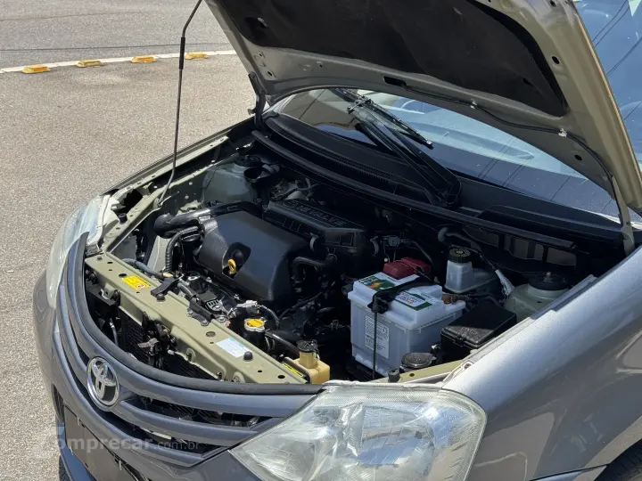 ETIOS 1.5 XS Sedan 16V