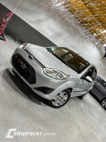 FIESTA 1.6 MPI Class Hatch 8V