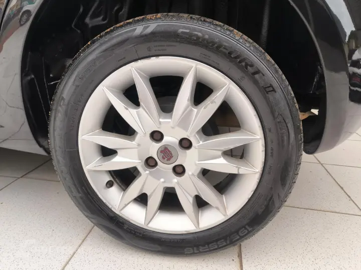 PUNTO 1.6 Essence 16V