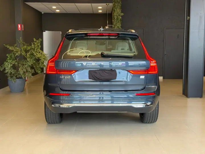 XC60 2.0 T8 Recharge Inscription Expression AWD Geartronic