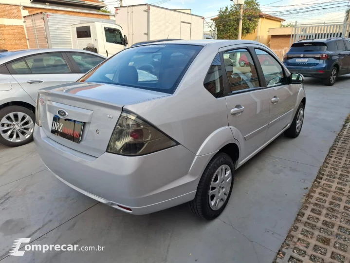 FIESTA 1.6 Rocam Sedan 8V