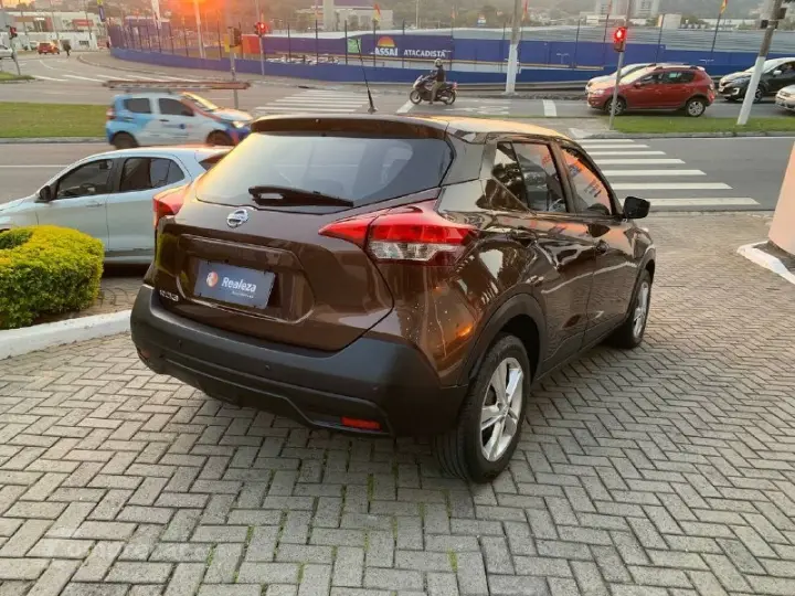 KICKS Active S 1.6 16V Flex Aut.