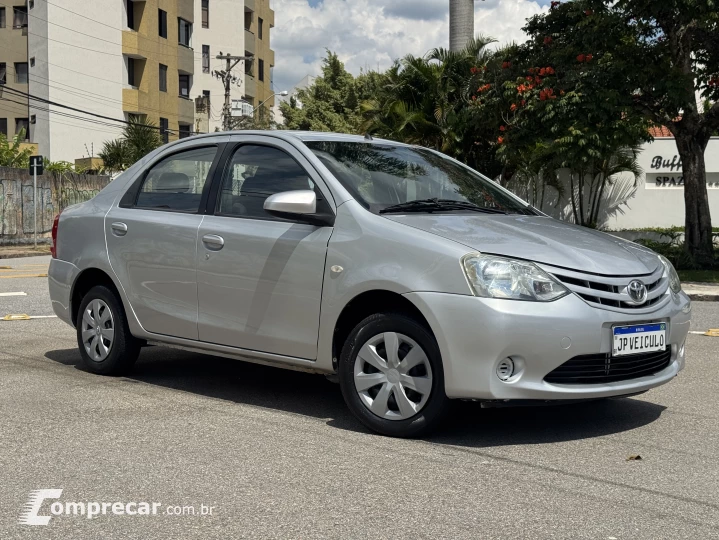 ETIOS 1.5 XS Sedan 16V