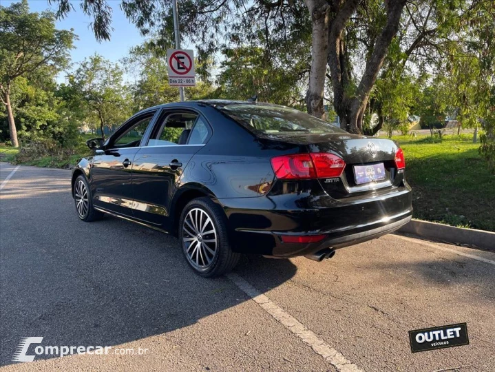 JETTA 2.0 TSI HIGHLINE 200CV GASOLINA 4P TIPTRONIC