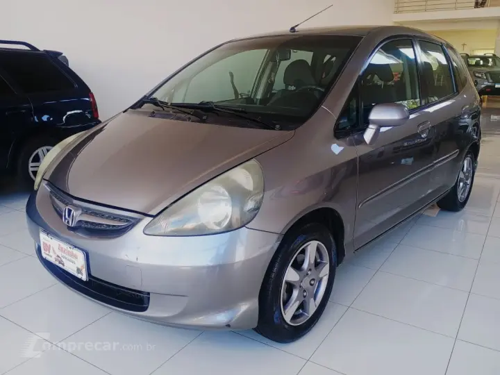 Fit 1.4 16V 4P LX FLEX