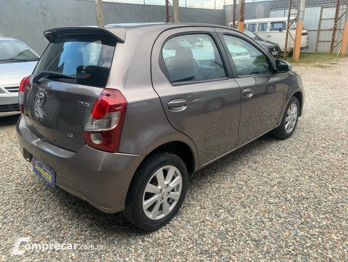 Etios Hatch 1.5 16V 4P FLEX X PLUS AUTOMÁTICO