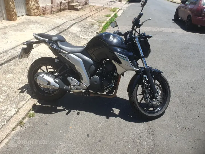 Fazer 250