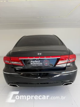 AZERA 3.3 MPFI GLS Sedan V6 24V
