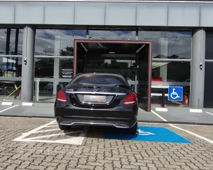 C 200 1.8 CGI Avantgarde 16V