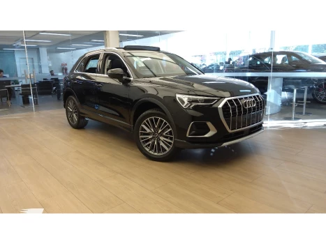 Audi Q3 2.0 40 TFSI GASOLINA PERFORMANCE QUATTRO TIPTRONIC 4 portas