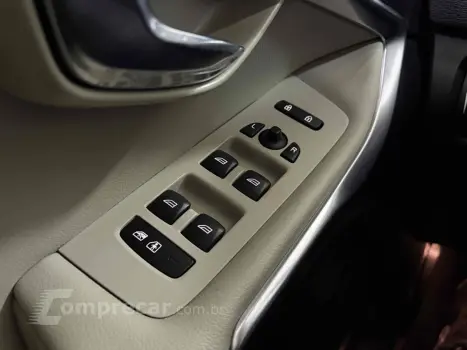 V40 2.0 T4 DYNAMIC TURBO GASOLINA 4P AUTOMÁTICO