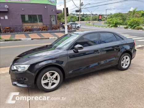 Audi A3 1.4 TFSI Sedan Attraction 16V 4 portas