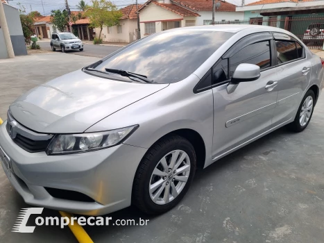 Honda CIVIC 1.8 LXS 16V 4 portas