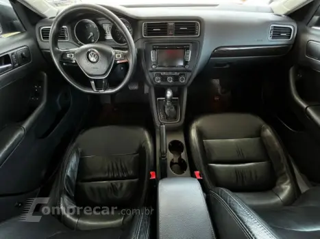 JETTA - 2.0 COMFORTLINE 4P TIPTRONIC