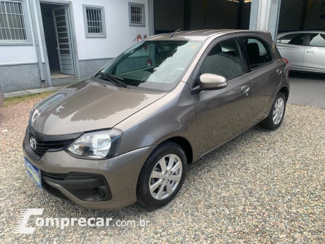 Toyota Etios Hatch 1.5 16V 4P FLEX X PLUS AUTOMÁTICO 4 portas