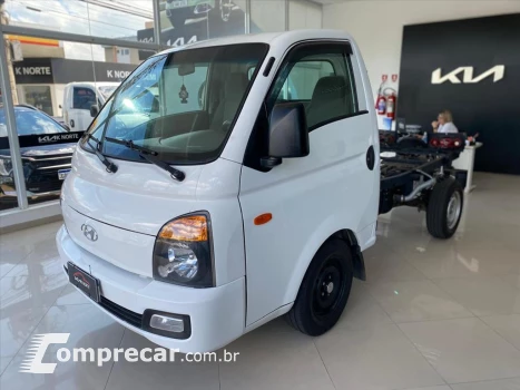 HYUNDAI CAMINHOES HR 2.5 LONGO SEM CAÇAMBA 4X2 16V 130CV TURBO INTE 2 portas