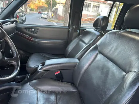 S10 P-Up Executive 2.4 MPFI F.Power CD