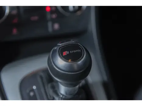 Q3 1.4 TFSI AMBIENTE GASOLINA 4P S TRONIC