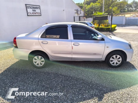 ETIOS 1.5 X Sedan 16V