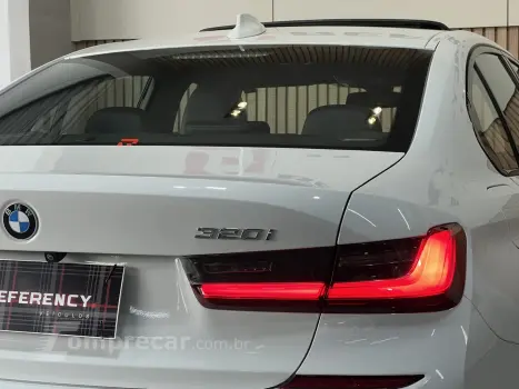320i 2.0 16V TURBO GASOLINA M SPORT AUTOMÁTICO