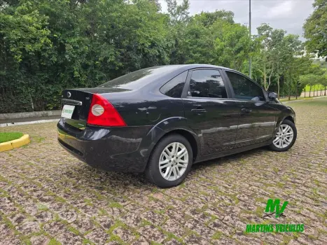FOCUS 2.0 GHIA SEDAN 16V FLEX 4P AUTOMÁTICO