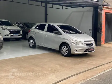 ONIX HATCH LT 1.0 8V FlexPower 5p Mec.