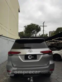 HILUX SW4 2.8 D-4d Turbo SRX 7L 4X4