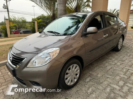 NISSAN VERSA 1.6 16V SV 4 portas