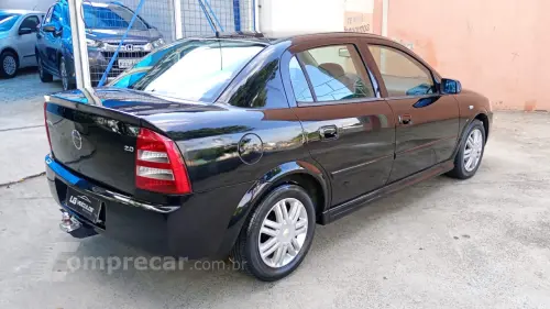 ASTRA 2.0 MPFI Elegance Sedan 8V Multipower