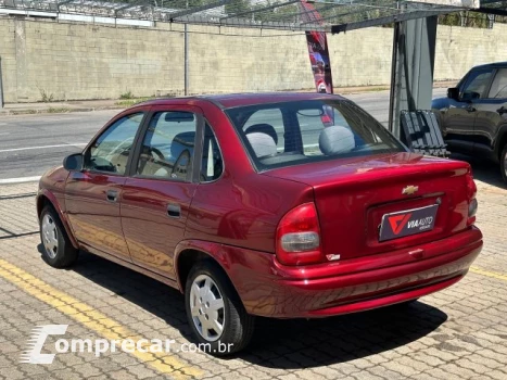 CLASSIC - 1.0 MPFI VHCE 8V 4P MANUAL