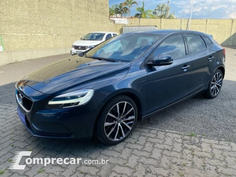 Volvo V40 2.0 T4 Momentum 4 portas