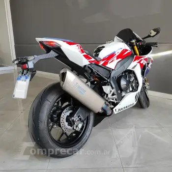 CBR 1000 RR-R FIREBLADE