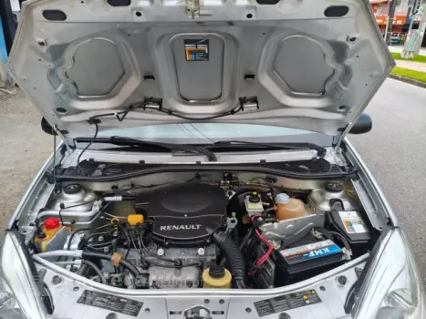 SANDERO - 1.6 EXPRESSION 8V 4P MANUAL