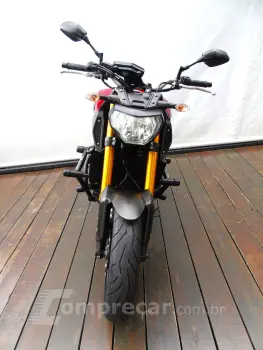 YAMAHA MT-09