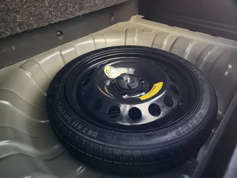 TRACKER LT 1.0 Turbo 12V Flex Aut.